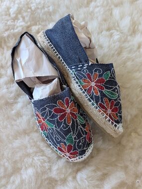 Alpargatas Espadrille Slip-On Shoes Floral Design - From Spain - 36